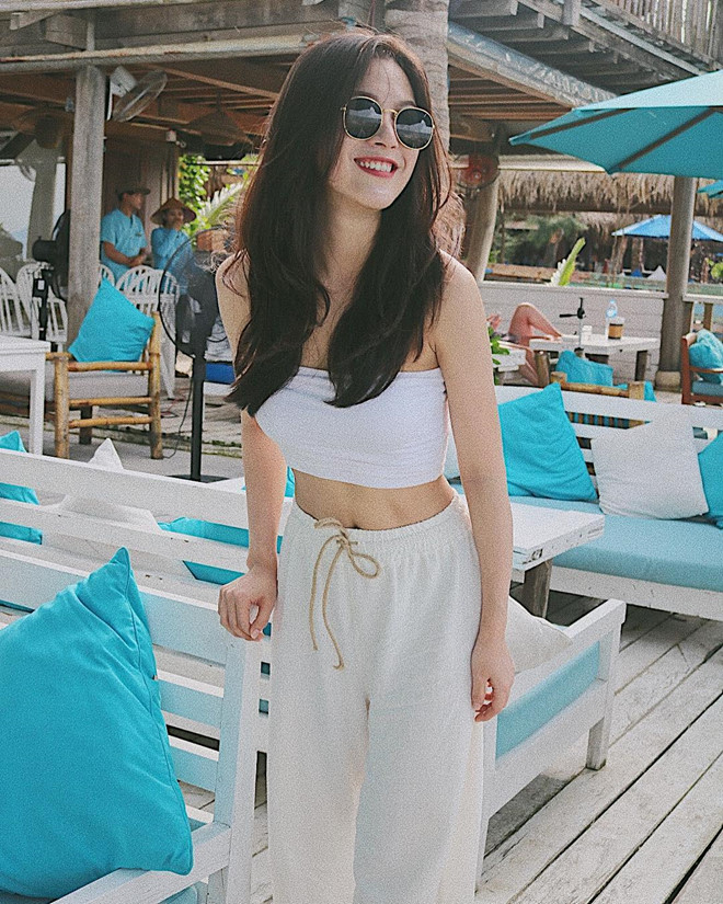 Hot girl Đà Nẵng có góc nghiêng và thần thái như mẫu chuyên nghiệp