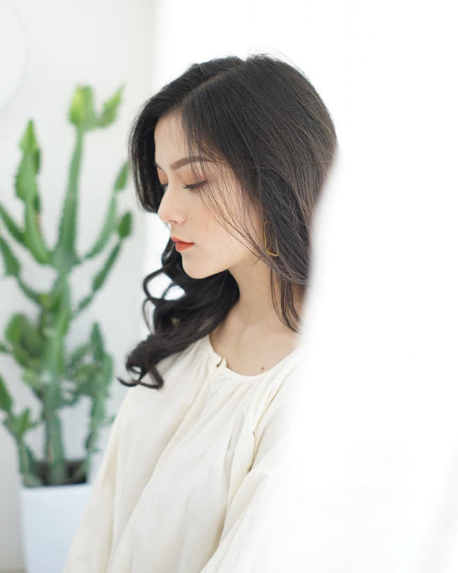 Hot girl Đà Nẵng có góc nghiêng và thần thái như mẫu chuyên nghiệp