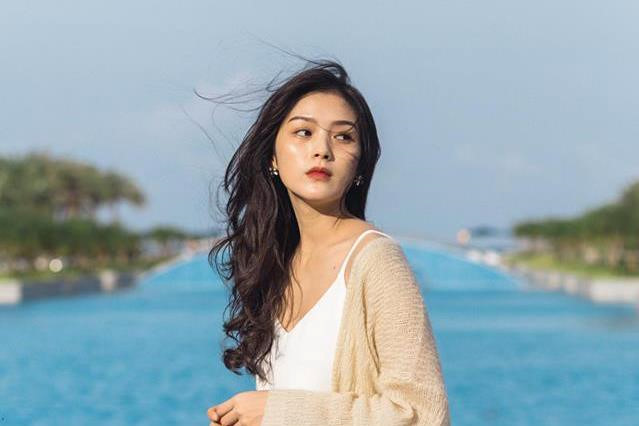 Hot girl Đà Nẵng có góc nghiêng và thần thái như mẫu chuyên nghiệp