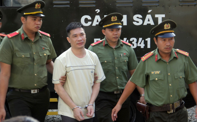 Ông trùm Văn Kính Dương lạnh lùng, hotgirl Ngọc miu sợ hãi khi đến phòng xử