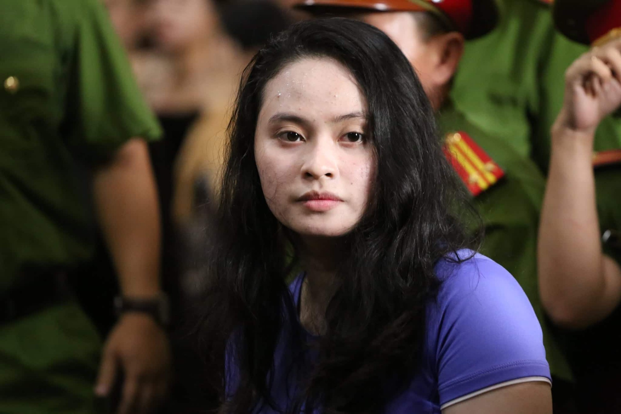 Hot girl Ngọc Miu khai biết ông trùm Văn Kính Dương có gia đình nhưng vẫn sống cùng nhau và có con chung 3 tuổi