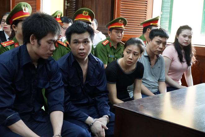 Sau 1 năm xộ khám với tội danh buôn bán ma túy, có ai nhận ra đây là hotgirl Ngọc Miu đình đám nữa không?