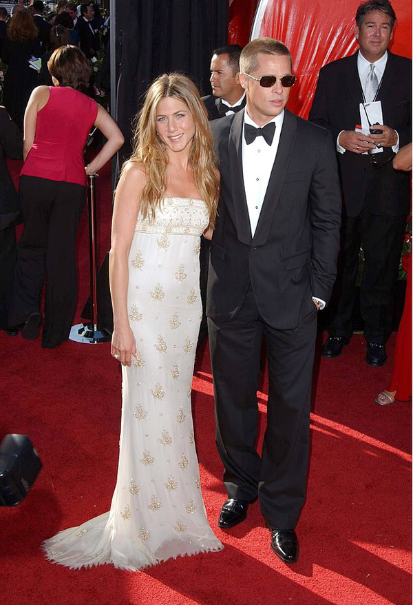 Brad Pitt cười khi được hỏi chuyện tái hợp Jennifer Aniston