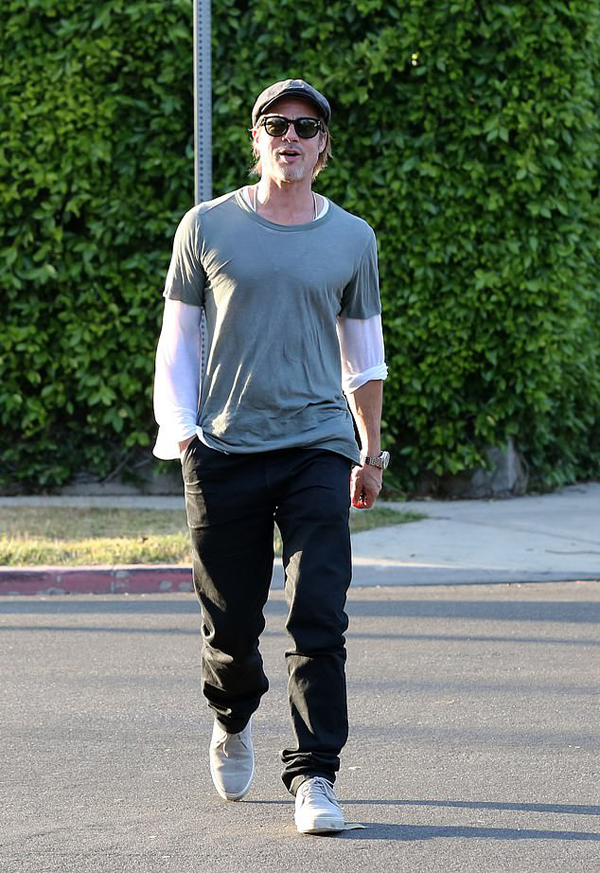 Brad Pitt cười khi được hỏi chuyện tái hợp Jennifer Aniston