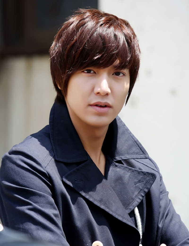 10 năm lột xác ngoại hình của Lee Min Ho: Từ nam thần Vườn sao băng thành tài tử với loạt màn tăng cân gây sốc