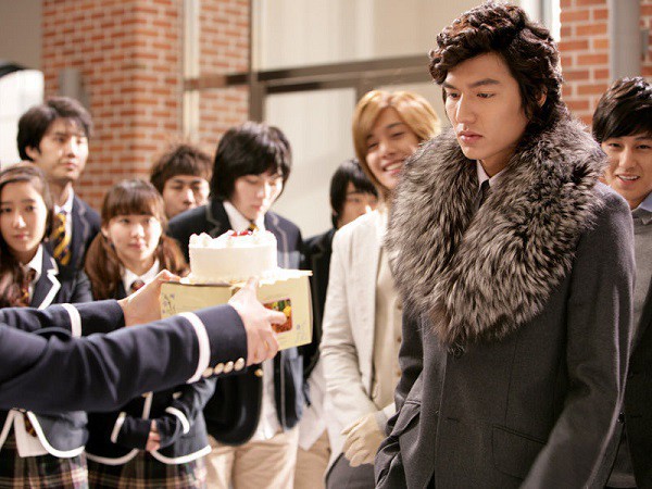 10 năm lột xác ngoại hình của Lee Min Ho: Từ nam thần Vườn sao băng thành tài tử với loạt màn tăng cân gây sốc