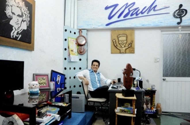 Choáng với nhà vợ chồng trùm Thúy Nga Paris: Hơn 10.000m2, bồn tắm lộ thiên, ảnh treo từ nhà ra vườn