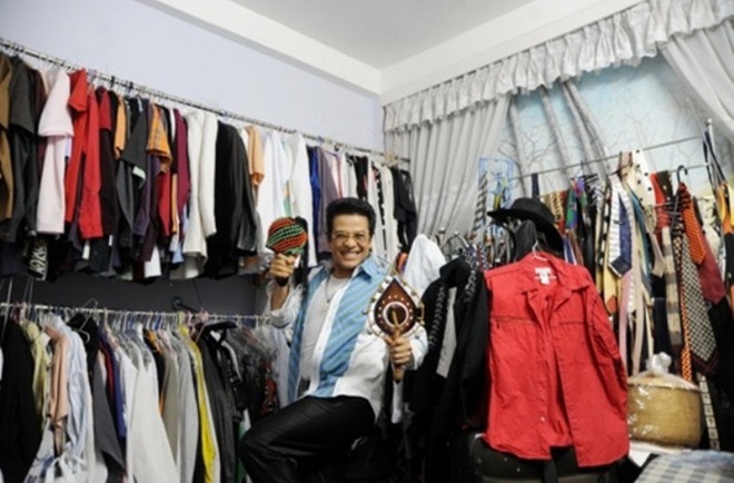 Choáng với nhà vợ chồng trùm Thúy Nga Paris: Hơn 10.000m2, bồn tắm lộ thiên, ảnh treo từ nhà ra vườn