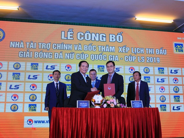 Bóng đá Việt Nam liên tiếp nhận nhiều tin vui chỉ trong một tuần