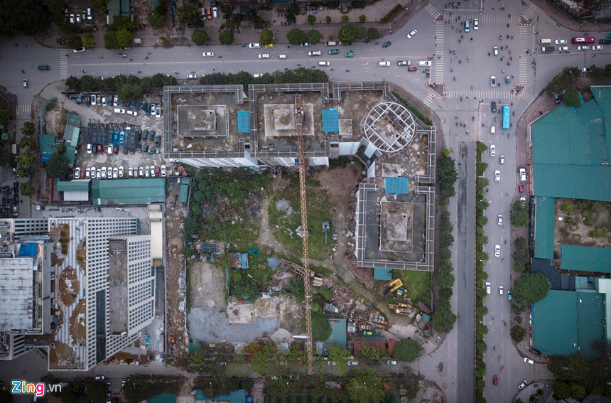 Chung cư bỏ hoang 9 năm ở đất vàng Hà Nội