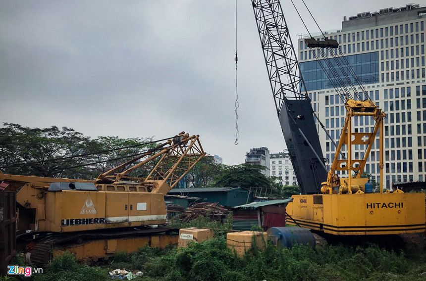Chung cư bỏ hoang 9 năm ở đất vàng Hà Nội