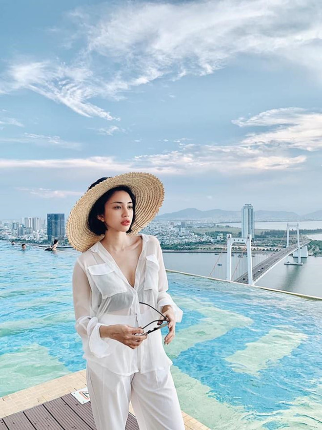 Sao Việt diện đồ mát mẻ thế nào trong kỳ nghỉ hè?