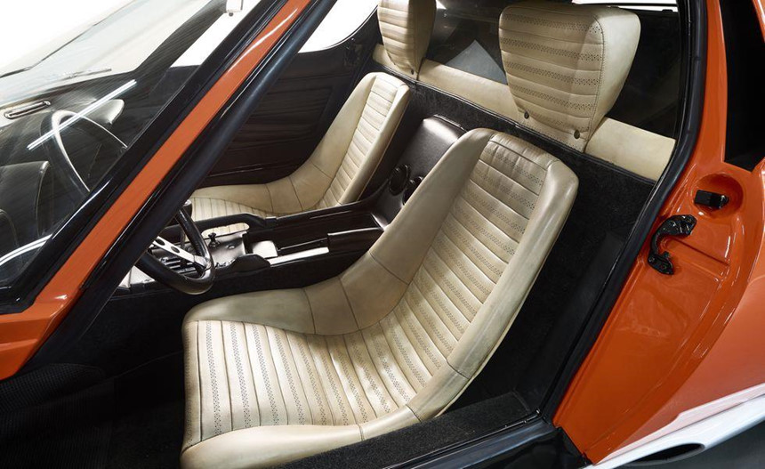 Siêu xe cổ Lamborghini Miura hồi sinh sau 50 năm mất tích