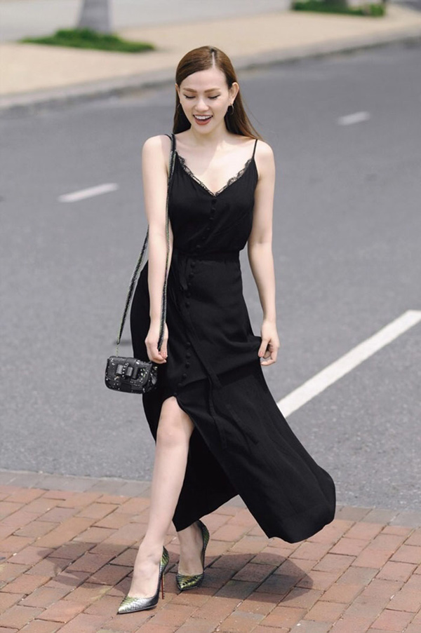 Váy lụa slip dress: Biểu tượng của sự cám dỗ đã quay trở lại!