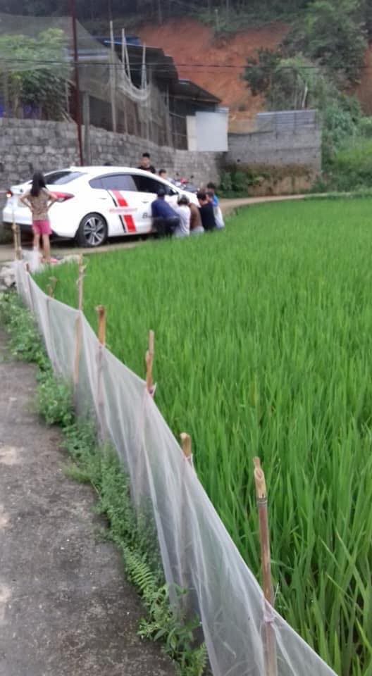 Mượn ô tô đến ra mắt nhà vợ tương lai ở quê cho oách, ai ngờ rể hụt khiến cả làng cười ra nước mắt