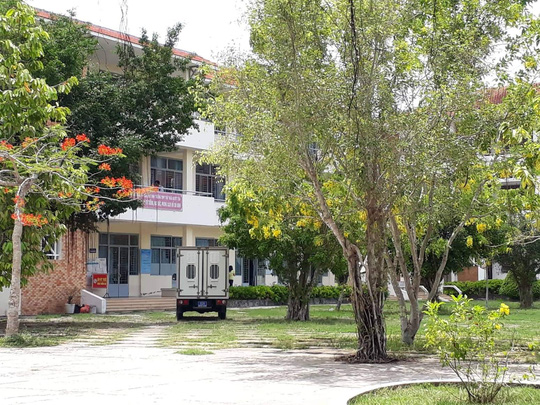 Long An: Khởi tố, bắt tạm giam Hiệu trường Trường THPT Huyện Thủ Thừa