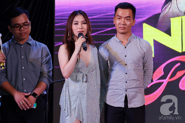 Hương Tràm gây sốc khi tiết lộ để sẵn dao dưới gối, uống thuốc ngủ đến mức thần kinh bị ảnh hưởng