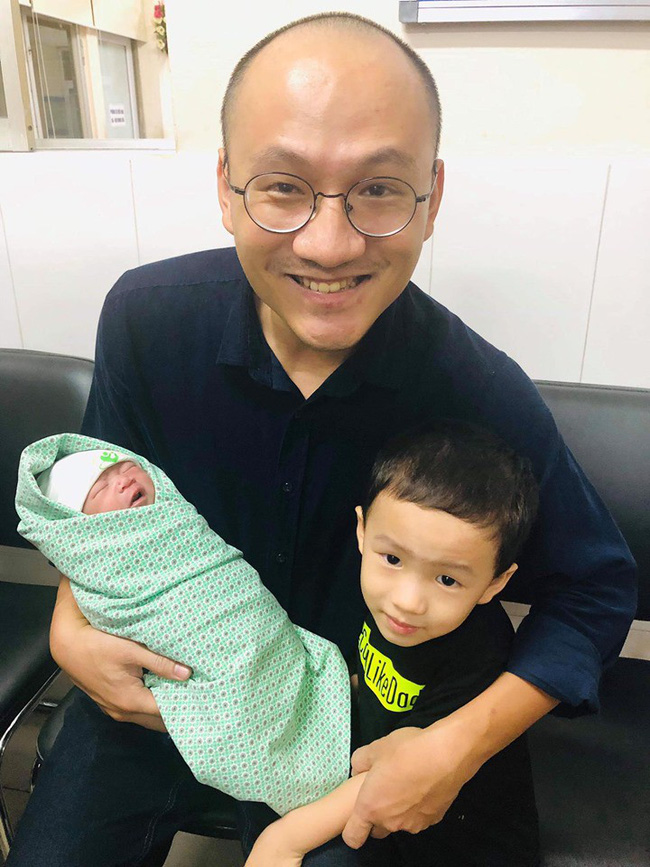 Bất ngờ với hình ảnh vợ đẹp con xinh của nhà báo Phan Đăng Ai là triệu phú