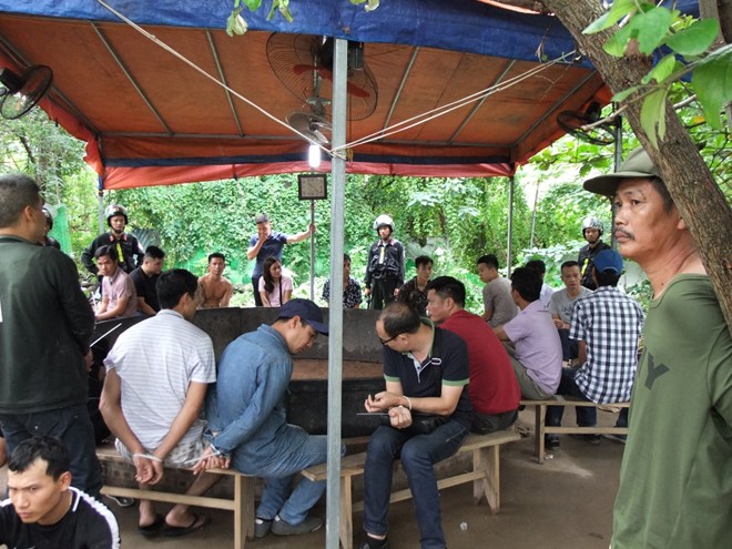 Đường dây cờ bạc, cho vay lãi nặng... của vợ chồng Dũng phở được triệt phá như thế nào?