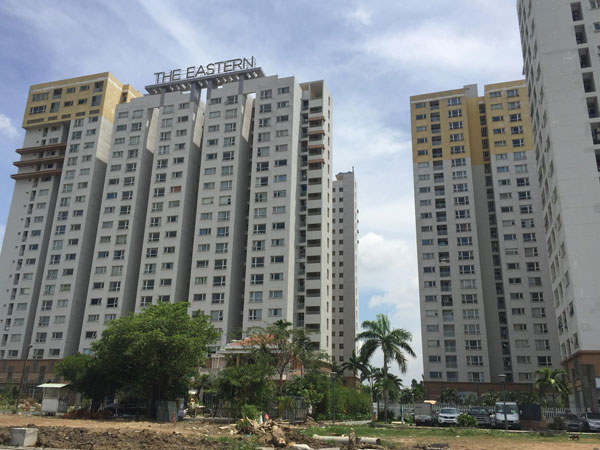 TP.HCM: Vừa tiễn bố đi làm, bé trai 3 tuổi rơi từ tầng cao chung cư xuống đất tử vong