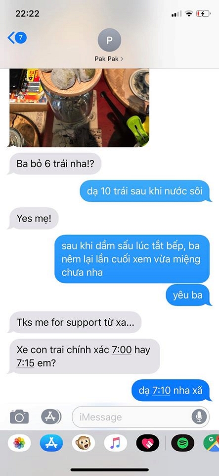 Phía sau hình ảnh chàng rocker lắm ồn ào là một Phạm Anh Khoa vụng về nhưng chăm con cực chu đáo Phía sau hình ảnh chàng rocker lắm ồn ào là một Phạm Anh Khoa vụng về nhưng chăm con cực chu đáo