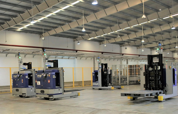 Siêu nhà máy đón những vị khách sữa học đường nhí