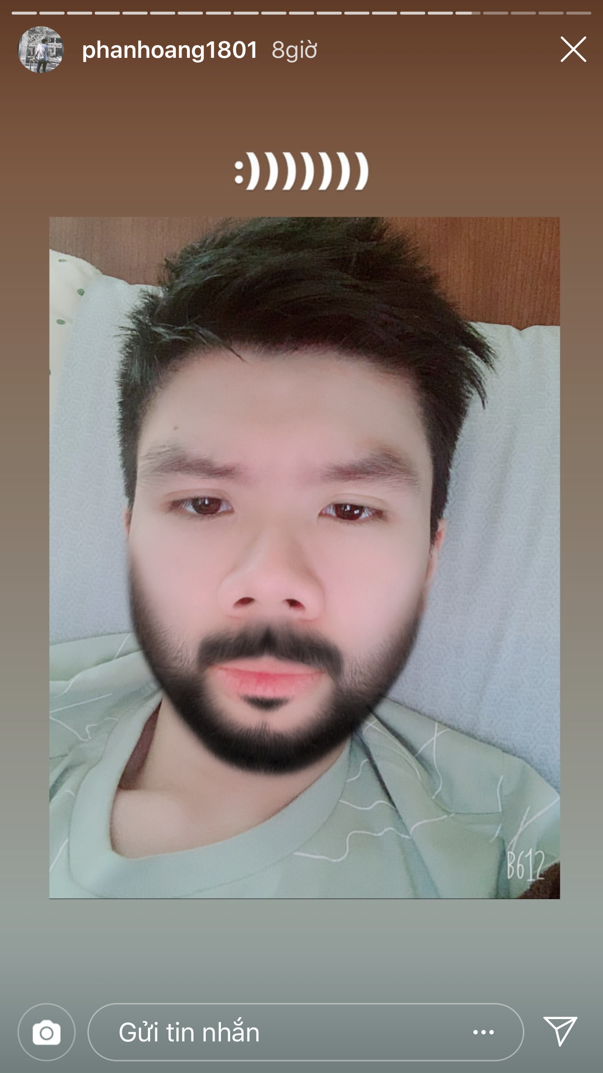 Vừa yêu lại được đúng 7 ngày, Phan Hoàng giận dỗi đăng luôn 20 cái story dằn mặt bạn gái và cả hai tiếp tục unfollow nhau