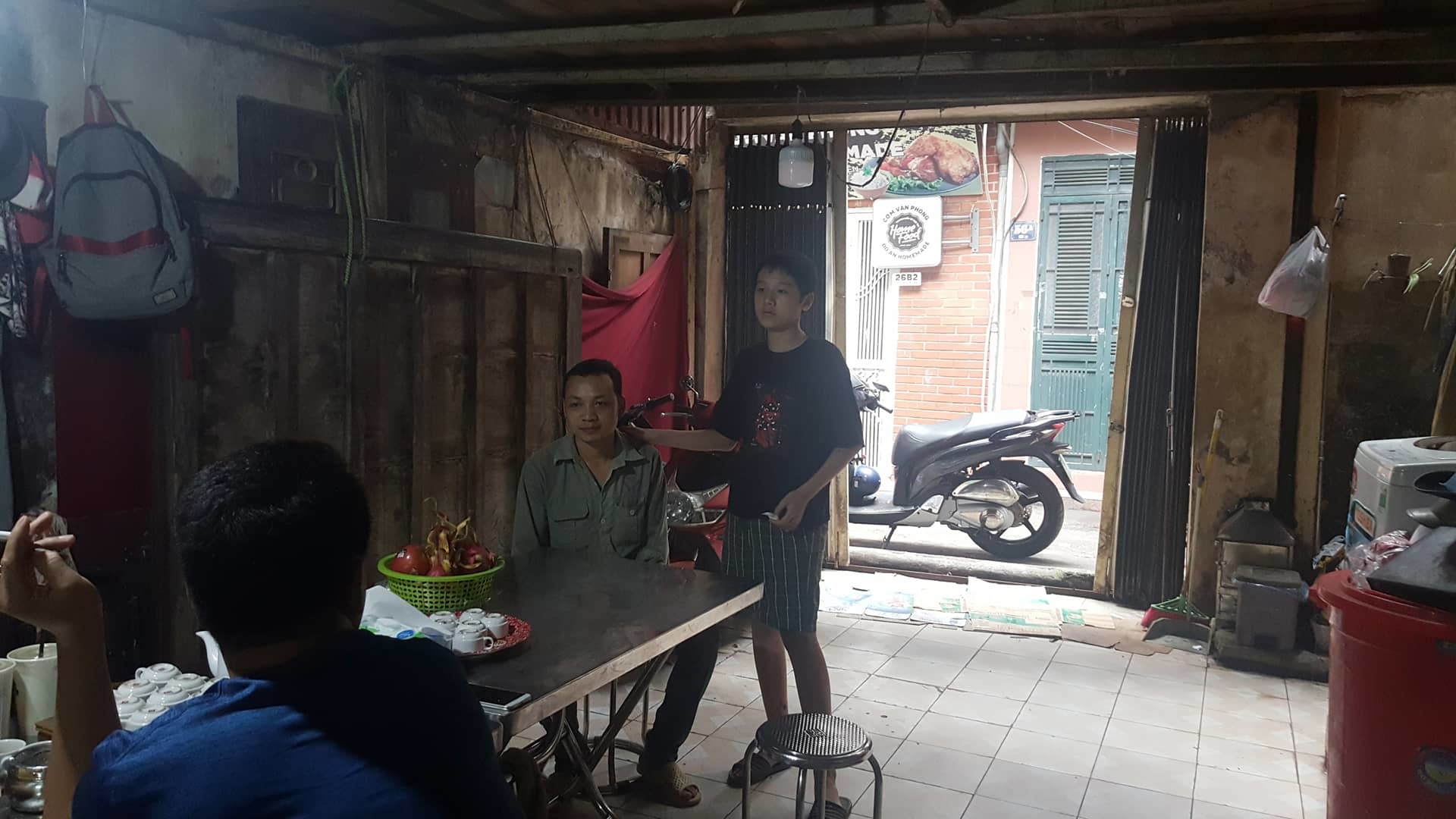 Người chồng vụ tai nạn hầm Kim Liên: Vợ nhận điện thoại giữa đêm và dắt xe đi mãi