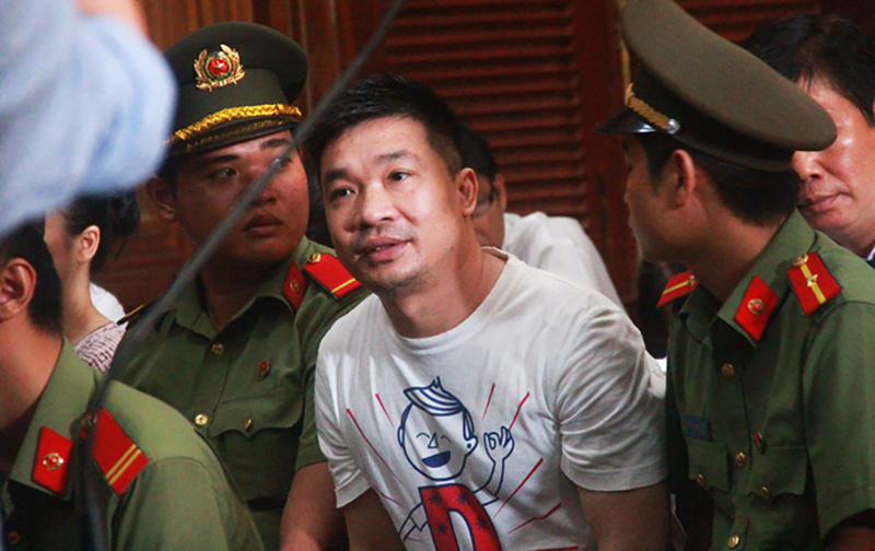 Những giọt nước mắt muộn màng của các bị cáo trong đường dây sản xuất ma túy lớn nhất nước