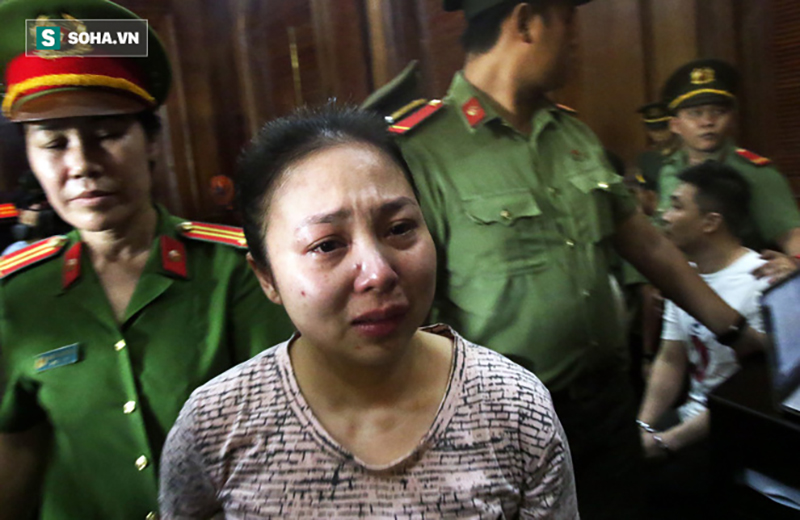 Những giọt nước mắt muộn màng của các bị cáo trong đường dây sản xuất ma túy lớn nhất nước