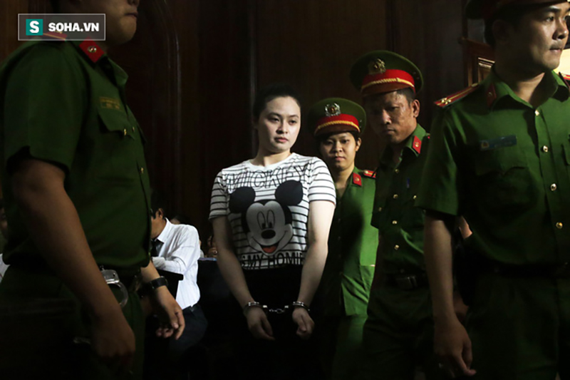 Những giọt nước mắt muộn màng của các bị cáo trong đường dây sản xuất ma túy lớn nhất nước