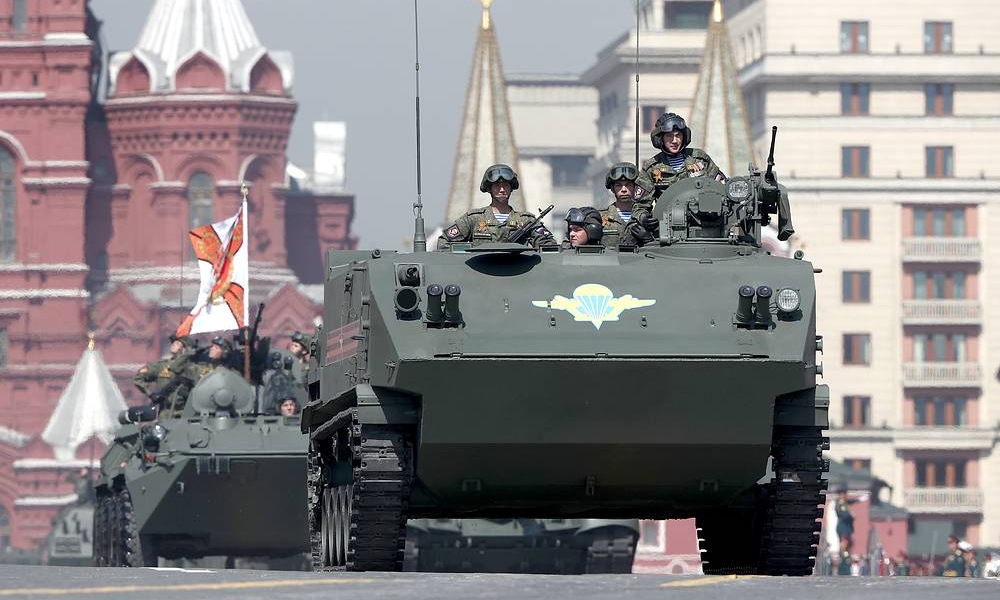 Video ảnh: Xe tăng, tên lửa Nga dàn hàng tập luyện cho Duyệt binh Chiến thắng