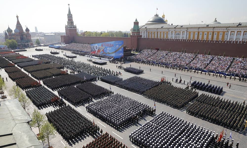 Video ảnh: Xe tăng, tên lửa Nga dàn hàng tập luyện cho Duyệt binh Chiến thắng