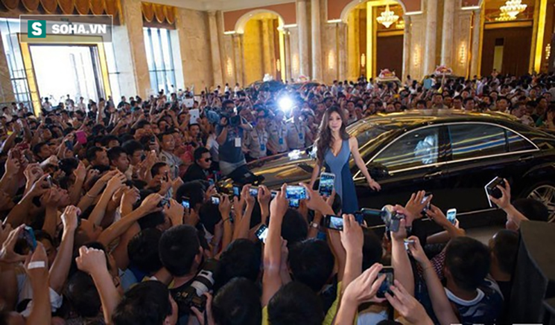 Mỹ nhân gợi cảm số 1 Trung Quốc trả lời độc quyền báo Việt Nam, hé lộ những bí mật chưa bao giờ biết