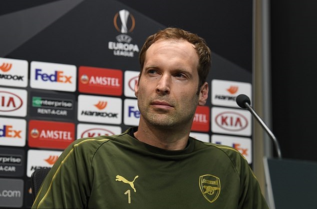 Petr Cech mơ về viễn cảnh đánh bại Chelsea ở chung kết Europa League