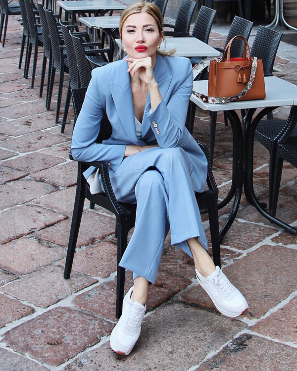 Fashionista U50 vẫn hot nhờ gu thời trang chất chơi