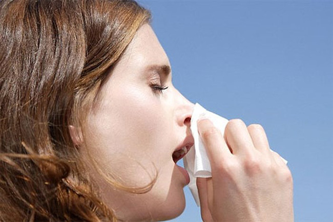 Nghe thì có vẻ đơn giản nhưng bạn hoàn toàn có thể sẽ bị điếc chỉ vì... xì mũi