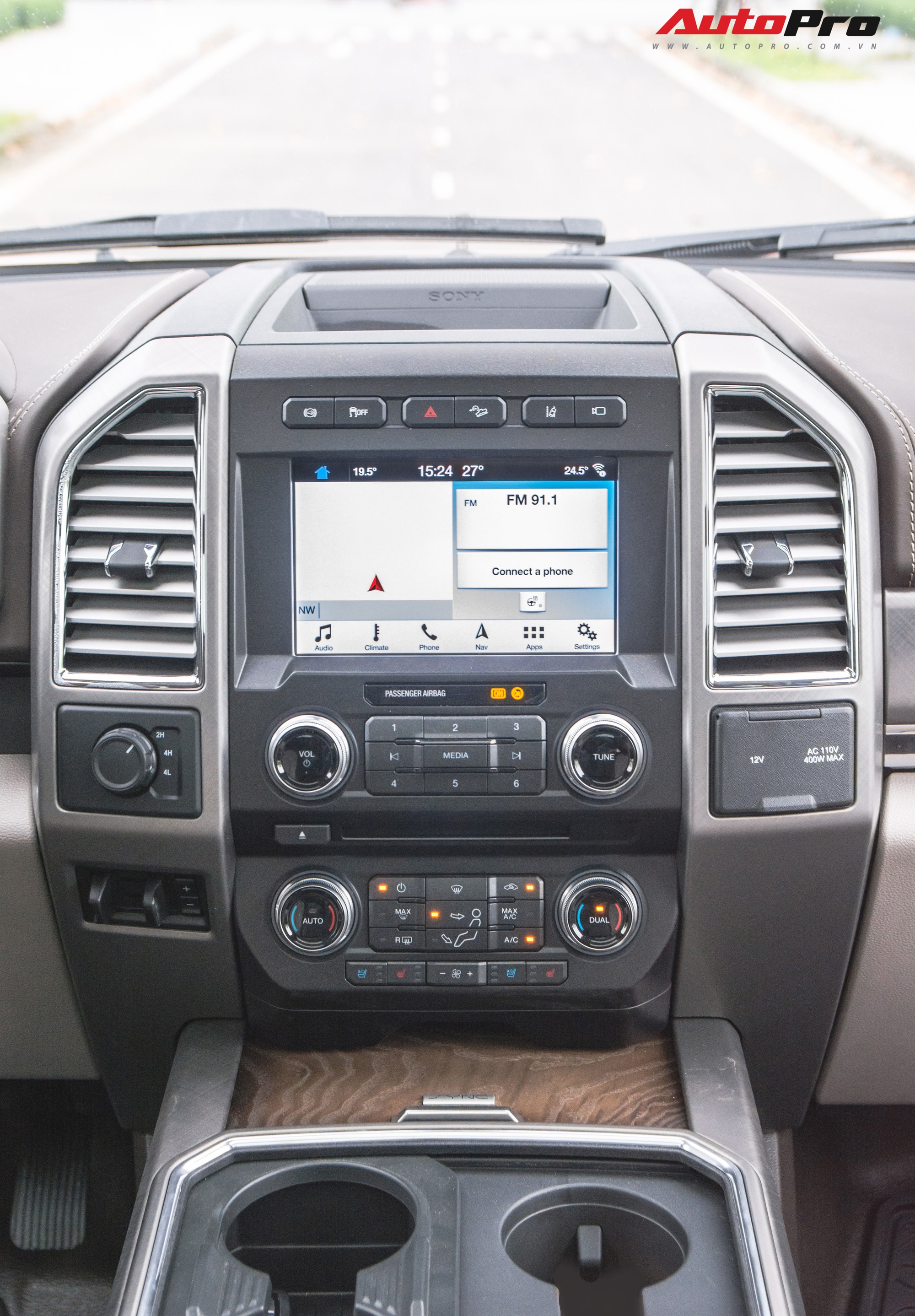 Cận cảnh Ford F-450 Limited Heavy Duty đầu tiên Việt Nam - Ông trùm của làng bán tải có giá hơn 6 tỷ đồng