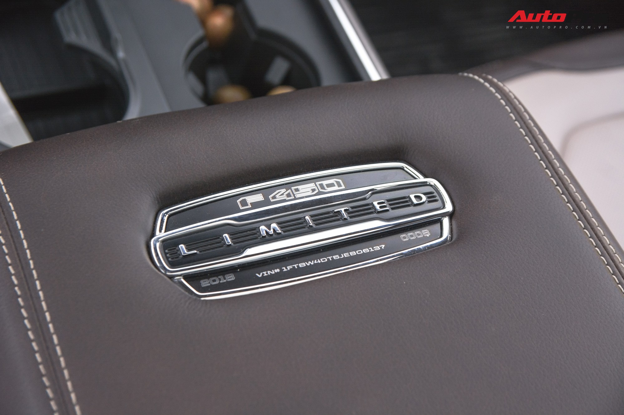 Cận cảnh Ford F-450 Limited Heavy Duty đầu tiên Việt Nam - Ông trùm của làng bán tải có giá hơn 6 tỷ đồng