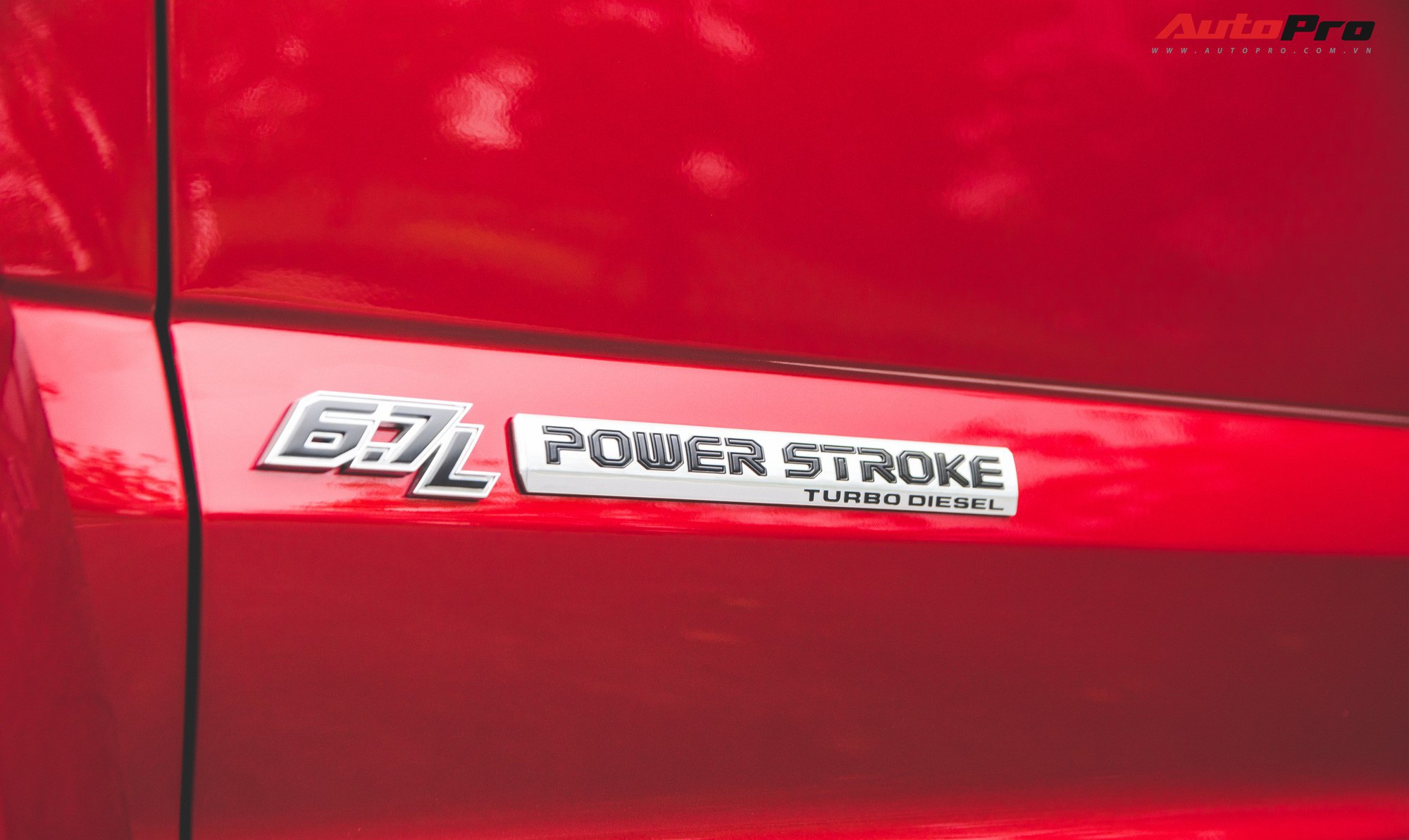 Cận cảnh Ford F-450 Limited Heavy Duty đầu tiên Việt Nam - Ông trùm của làng bán tải có giá hơn 6 tỷ đồng