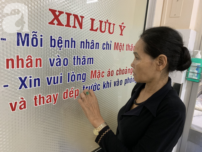 Con trai đang ăn cơm thì bình gas phát nổ làm bỏng nặng, mẹ nghèo bất lực gom góp tiền đóng viện phí cứu con