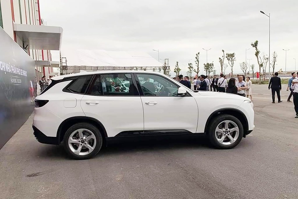 Người Việt từng trải nghiệm BMW, Mercedes lái thử VinFast Lux tại Hải Phòng nhận xét: Rất tốt