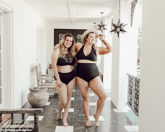 Hội bạn thân bỉm sữa quyết tâm chụp bộ ảnh chân thật, trần trụi đến từng chi tiết để đập tan những quan điểm cứng nhắc và xấu xí về phụ nữ sau sinh