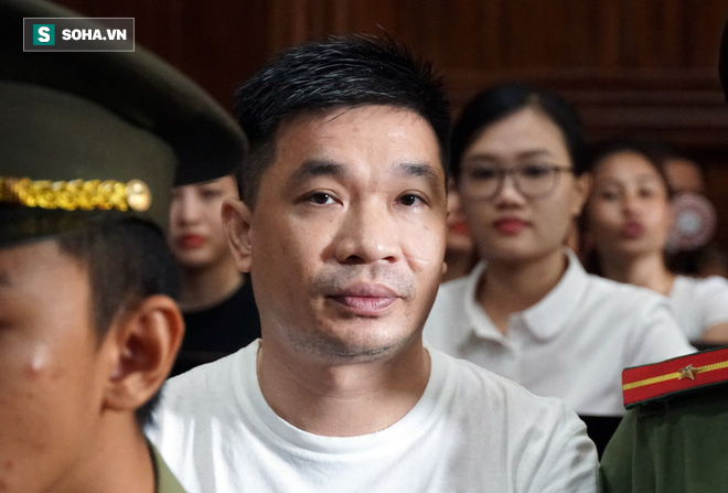 Khoảnh khắc ông trùm nở nụ cười mãn nguyện khi người tình Ngọc Miu thoát án tử hình