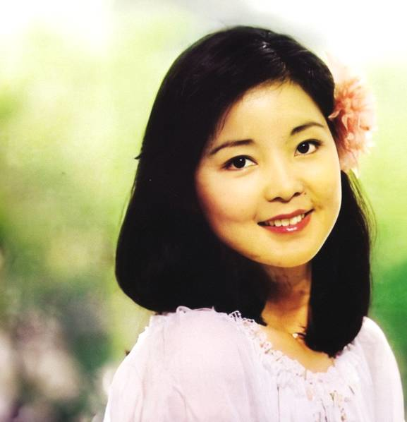 Tròn 24 năm sau cái chết bí ẩn, Đặng Lệ Quân khiến người hâm mộ tiếc nuối với nhan sắc một thời lẫy lừng