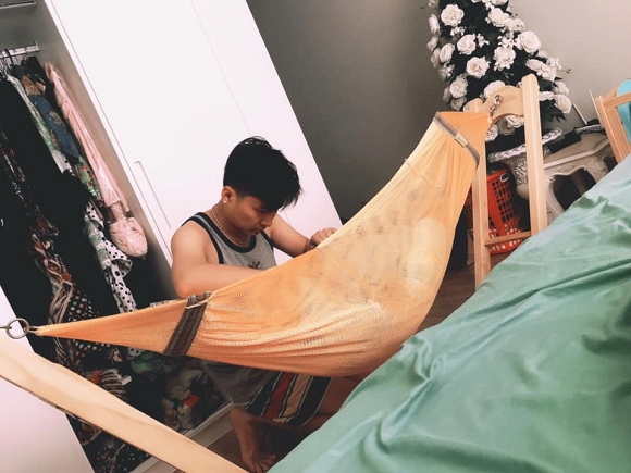 Cuộc sống đáng ngưỡng mộ của Lâm Khánh Chi: Con trai bụ bẫm, đáng yêu, chồng chăm vợ hết lòng