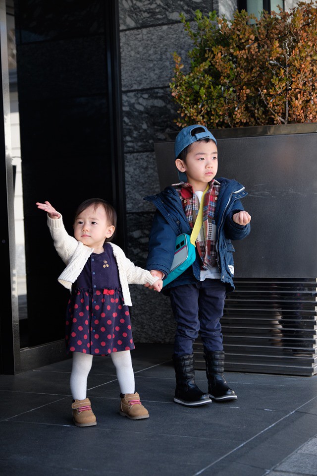 Gia đình ngược cực thú vị: Vợ đi làm từ sáng đến tối, chồng ở nhà làm nội trợ, chăm sóc 2 con nhỏ, thu nhập hơn 1 tỷ đồng/năm