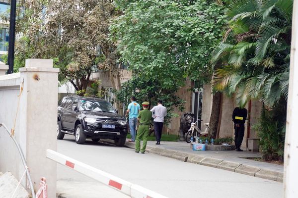 Công an phong tỏa chung cư Golden WestLake để tiếp tục khám xét nhà của lãnh đạo Nhật Cường mobile