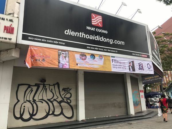 Toàn bộ đầu số tổng đài của Nhật Cường mobile ngừng hoạt động sau khi bị công an khám xét