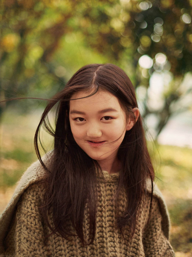 Lý Á Bằng có bạn gái mới, con gái trở nên buồn bã u sầu, thường xuyên ở bên Vương Phi?